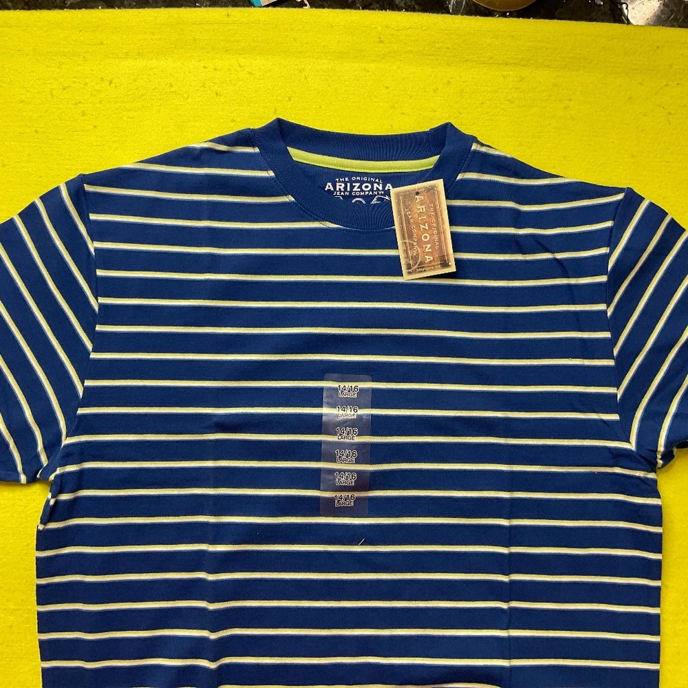 T-SHIRT ARIZONA JEAN COMPANY BRAND NEW w/tags &  stickers - Dark Blue & stripes